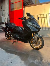 Tmax 560 tech max 2022