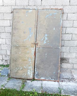 portone in ferro