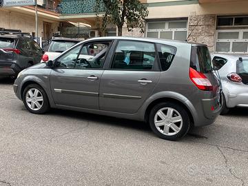 Renault Scenic 1.6 benzina GPL