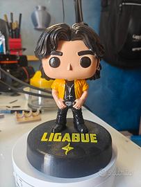 Funko pop artigianale ispirato a Ligabue 