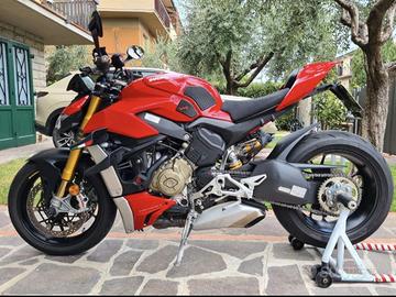 Ducati Streetfighter V4S