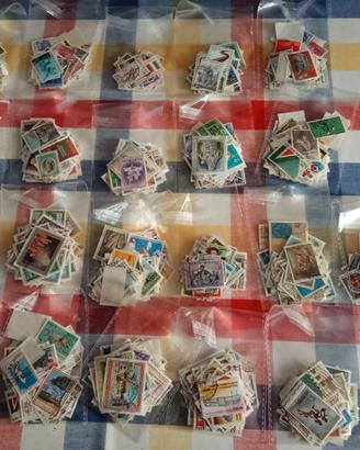 1000 francobolli usati Italia