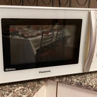 Forno microonde Panasonic con grill