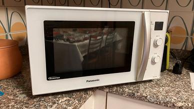 Forno microonde Panasonic con grill