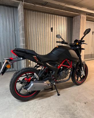 GRS 125 Black Edition