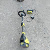 Decespugliatore a batteria