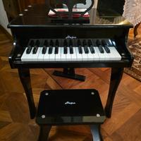 Pianoforte a coda nero, marca HAPE