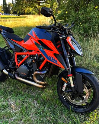 KTM 1290 Super Duke R (2021)