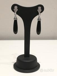 Orecchini pendenti oro bianco e onice