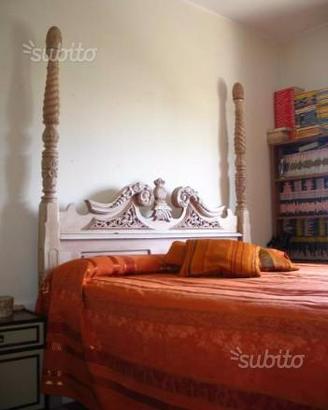Letto matrimoniale indonesiano