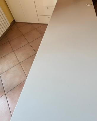 Scrivania 180 cm x 230 cm