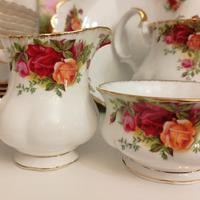 Set Zuccheriera e Bricco Formato Maxi Royal Albert