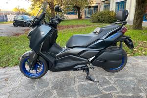 Yamaha X-Max 300