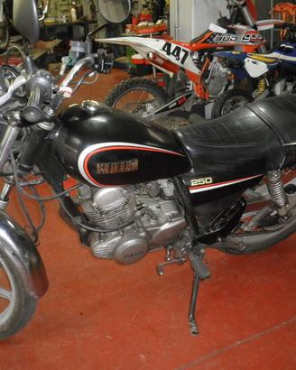 Yamaha SR 250