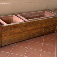 Unopiù Fioriera in teak con vasi contenitivi