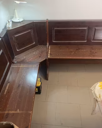 Giropanca angolare in legno massello con 4 sedie