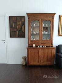Credenza con vetrina