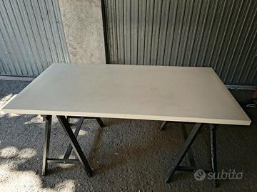 tavolo bianco