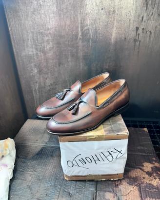 Stock scarpe classiche sportive