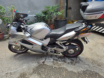 Honda VFR 800 Vtec anno 2005