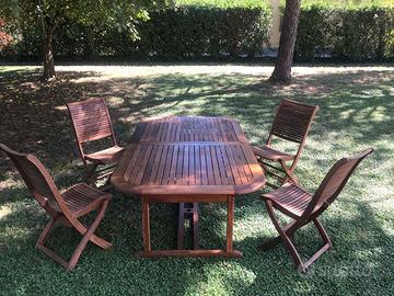 Tavolo in legno Balau con sedie