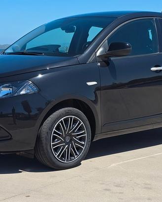Lancia Ypsilon 1.0 FireFly 5 porte S&S Hybrid Gold