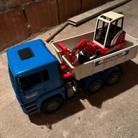 Camion scarrabile Bruder mini escavatore