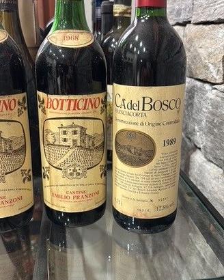 Bottiglie di vino da collezione