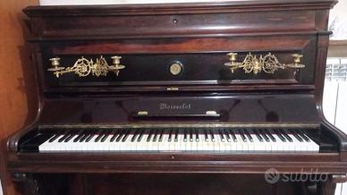 pianoforte verticale antico Boisselot 