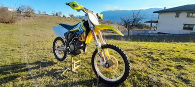Cross 250 4T