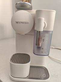 Macchina Caffè Nespresso Lattissima