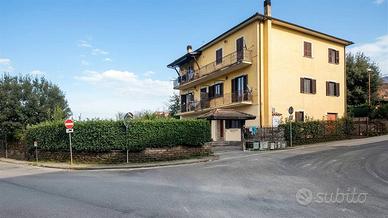 Appartamento di 130 m² con 4 locali a Artena