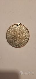 Medaglione azteco "pietra del sole"

