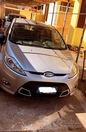 Ford fiesta 2990 poco trattabile