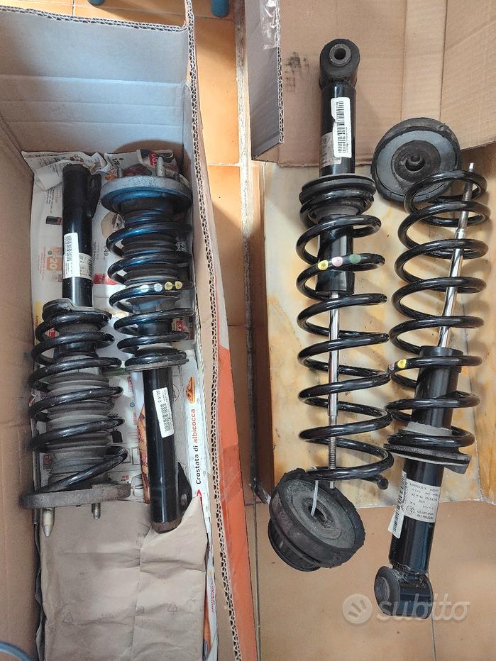 Piattello Ammortizzatore Superiore FEBEST HYSI-IX35UPF - Per Kia Sportage/Hyundai Ix35, Supporto Reggimolla