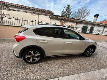 Focus Active metropolis white