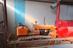 trattore cingolato