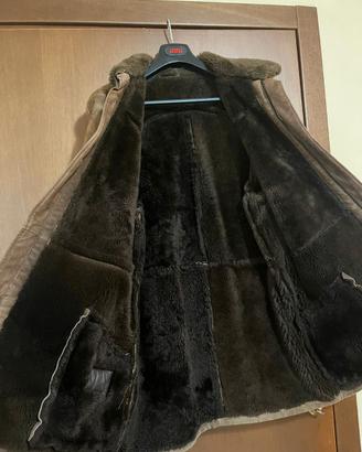 Montone  uomo colore cammello