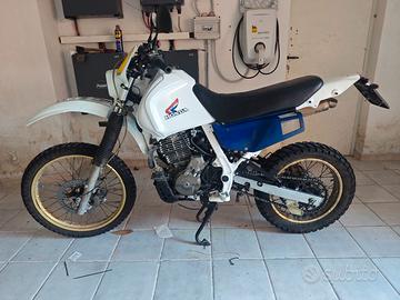 Honda dominator 650 pers. + motore 28k km 