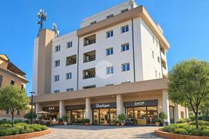 2 LOCALI A FROSINONE