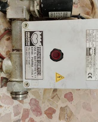 Bruciatore elettronico a gas
