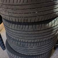 Treno gomme Bridgestone battistrada residuo 20%