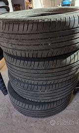 Treno gomme Bridgestone battistrada residuo 20%