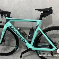 Bici Corsa Bianchi - Shimano 105 Di2 Carbonio)