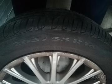 Gomme estive 205 55 r16 91 v e cerchi alfa