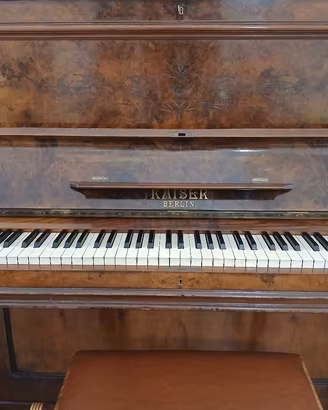 Pianoforte antico Kaiser