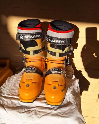 scarponi sci alpinismo