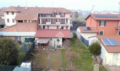 CASA SEMINDIPENDENTE A CANDELO