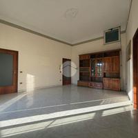 3 LOCALI A CASALNUOVO DI NAPOLI