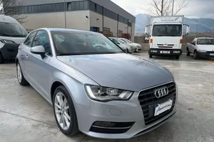 Audi A3 1.6 TDI 110 CV -3 PORTE- LEGGI NOTE